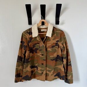 Madewell Northward Cropped Sherpa Collar Army Jacket in Camo